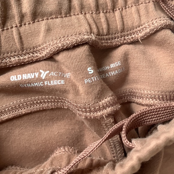 Old Navy Active Dynamic fleece wide leg pant. Size small petite. - Picture 2 of 6